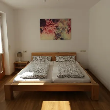 Ferienwohnung Balduin * تيتيسي نيوستادت